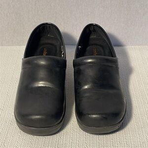Safe T step, black clogs. Size 10W